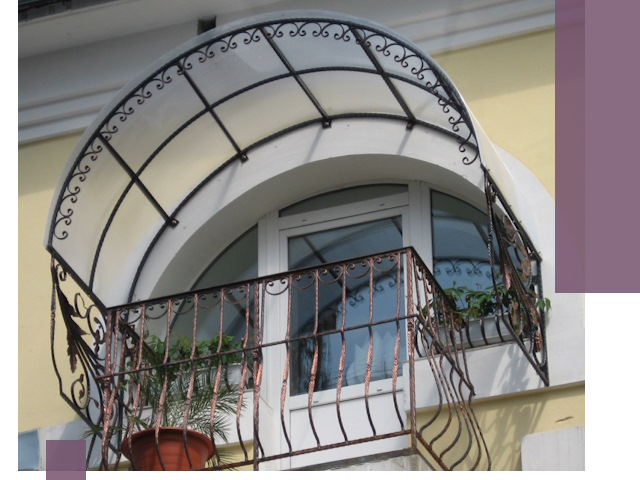 Козырьки над балконом в Ступине — изготовление и монтаж